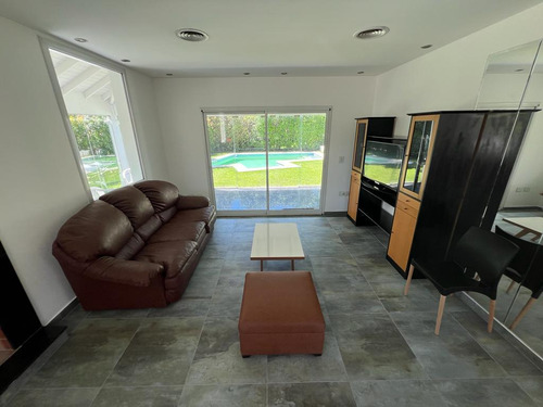 Casa Clasica Venta 3 Dormitorios En Glorietas