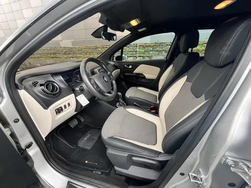 Renault Captur 2.0 Intens Automática