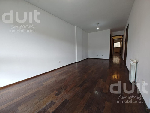 Departamento De 2 Dormitorios Frente Al Parque Sarmiento