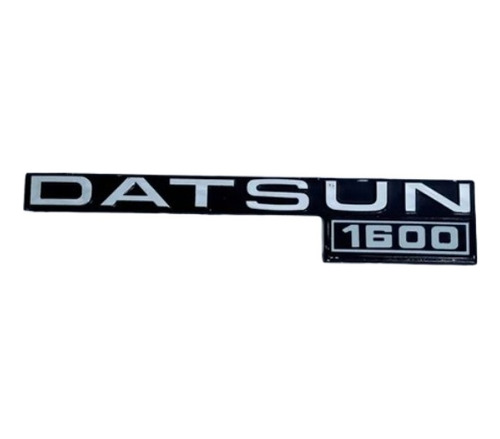 Emblema Nissan Datsun 1600