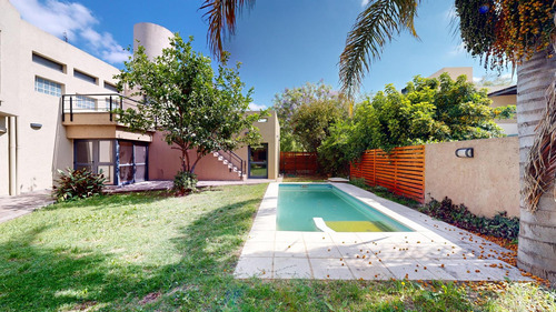 Venta Casa 4 Dormitorios 4 Baños / Pileta B. Jardin Claret