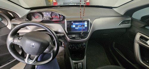 Peugeot 208 1.6 Allure