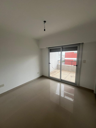 Depto Venta 2 Amb Almagro Con Balcón Y Cochera