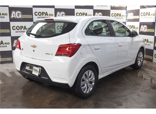 Imagem 3 de 10 de Chevrolet Onix 1.4 Mpfi Lt 8v Flex 4p Automático