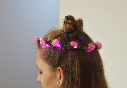 Imagen 7 de 10 de Vincha Tiara Corona Flores Hippie Especial Led Cotillon