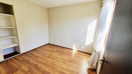 Casa Frente Laguna Redonda Por Av 21 De Mayo