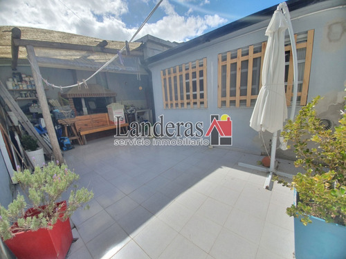 Imagen 19 de 30 de Venta En Block - Casa 3 Amb. + Dúplex 3 Amb. - Todos Los Servicios Conectados