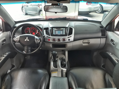 Imagem 8 de 11 de Mitsubishi L200 3.5 Triton Hpe Flex Cab. Dupla 4x4 Aut. 4p