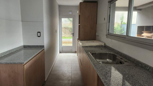 Venta Departamento Dos Dormitorios A Estrenar Cochera Complejo Cerrado