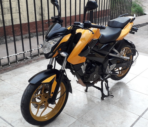 Rouser Bajaj 2013 Primera Serie