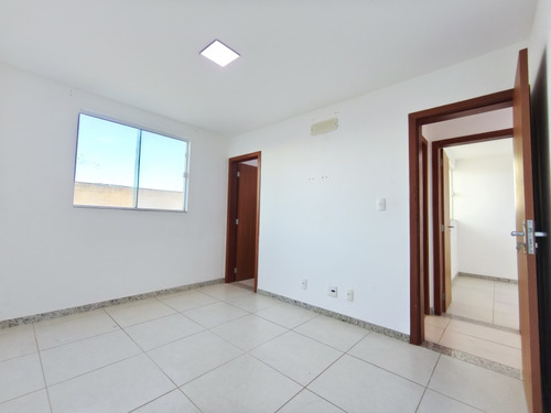 Apartamento Térreo Com Quintal - 3 Quartos Com Suíte - Bairro Planalto, Linhares - Es