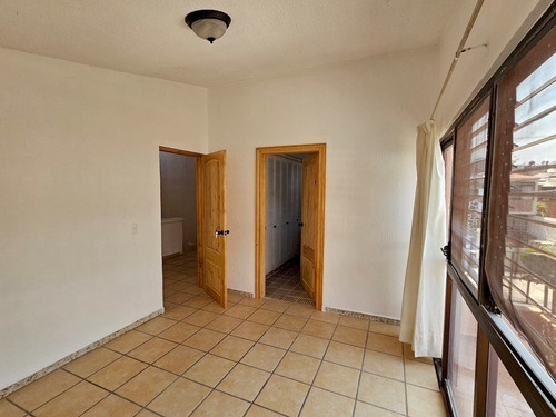 Casa Con Inigualable Ubicación Al Norte De La Ciudad, En Col. La Pradera, Cuernavaca Morelos.