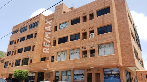 Re/max 2mil Vende Oficina En Centro Empresarial Esparta, Av. Jóvito Villalba, Mun Maneiro, Isla De Margarita, Edo. Nueva Esparta