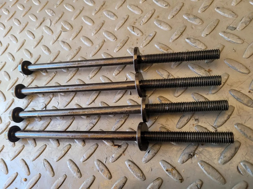 Tornillos De Cigueñal 4 Dodge Dart 2013 (Usado)