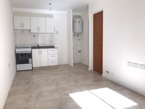 Imagen 7 de 12 de Departamento De 1 Dormitorio En Venta - Echesortu