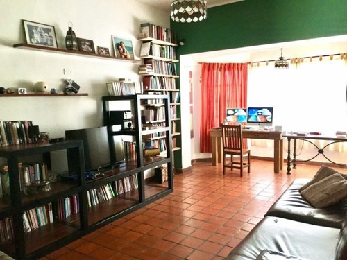 Venta De Casa En Gran Lote Con Pileta! Haedo Chico-