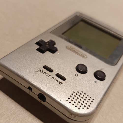Nintendo Game Boy Pocket Standard Color Silver Con Juego Gris (Usado)