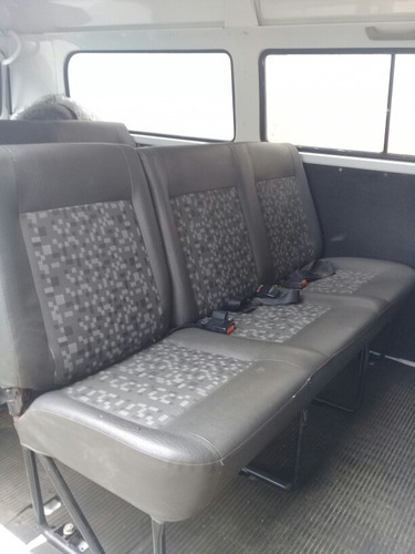 Imagem 3 de 15 de Volkswagen Kombi Estandart Passageiro