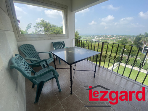 Amplio Refugio Familiar: Casa Con 5 Recámaras A La Venta En Lomas De Cocoyoc