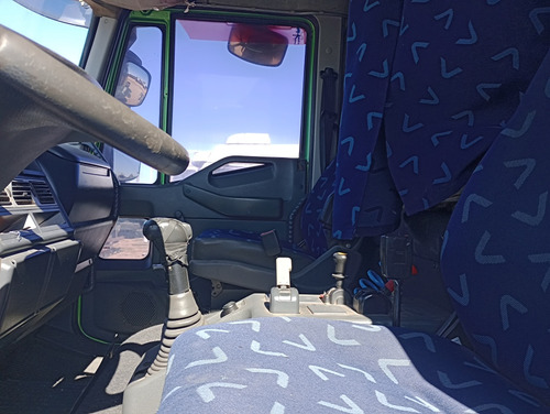 Iveco Cursor 330 Tractor