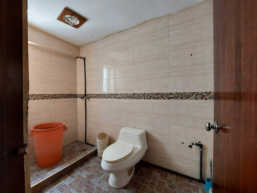 Imagen 8 de 13 de Rab Se Remata Apartamento En Los Nisperos De 175m2 En 15.000$