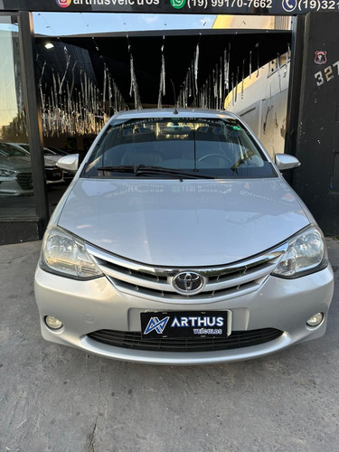Toyota Etios ETIOS XLS Sedan 1.5 Flex 16V 4p Mec.