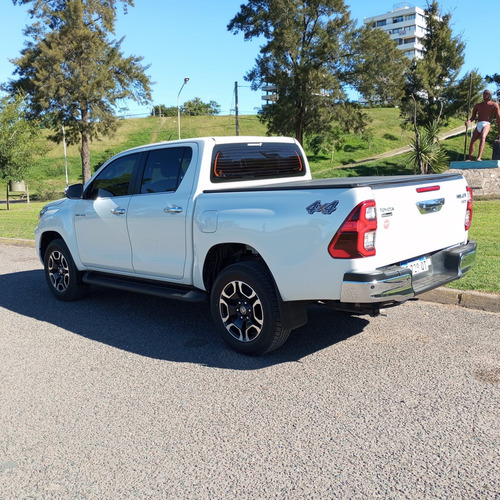 Toyota Hilux Pick-Up 2.8 Cd Srx 204Cv 4X4 At