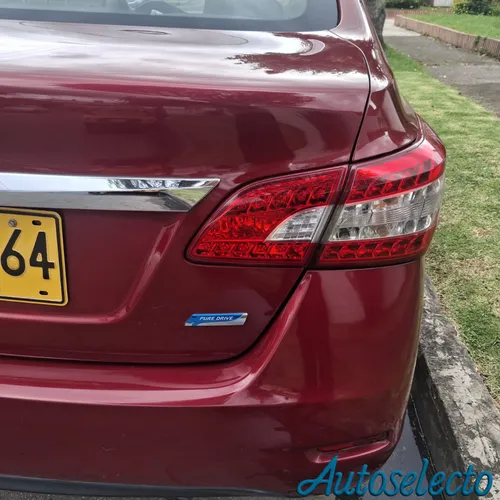 Nissan Sentra 1.8 B17 Advance