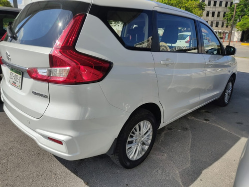 Imagen 7 de 12 de Suzuki Ertiga Glx