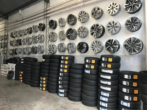 Neumatico 215/75 R17.5 Continental Hybrid La3 126/124m