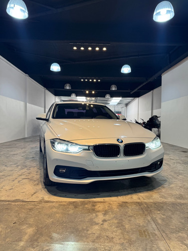 BMW Serie 3 2.0 320i Sedan Executive