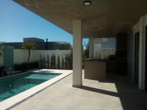 Imagem 16 de 25 de Casa-alto-padrao-para-venda - Ca3308