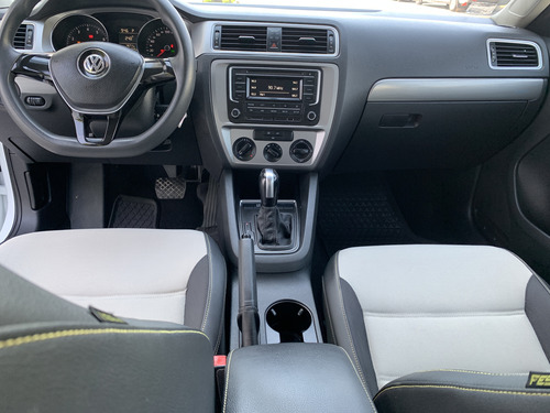 Volkswagen Jetta 2.0 Fest Tiptronic At