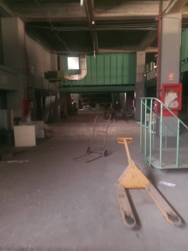 (#7001) Piso Industrial De 1.780 M2 En Caricuao