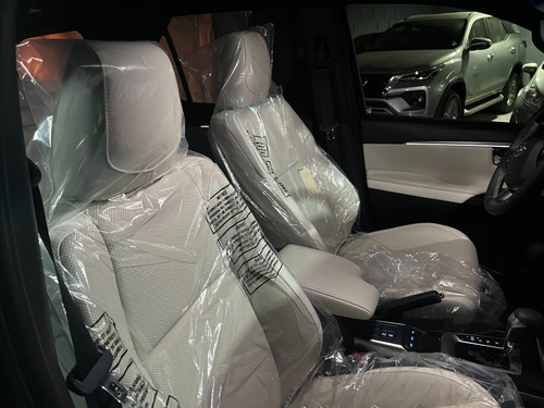 Imagen 13 de 15 de Toyota Sw4 Diamond Ii 2.8 Tdi 6 At 7a 2022
