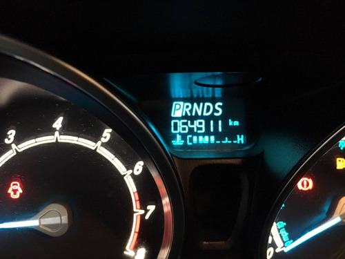 Imagem 14 de 15 de Ford Fiesta 1.6 Titanium Hatch 16v Flex 4p Powershift