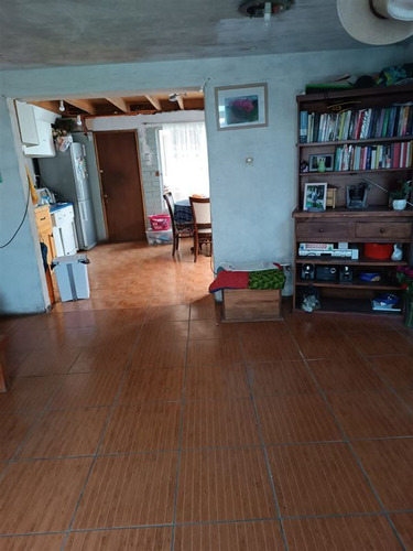 Casa En Venta De 3 Dorm. En El Bosque