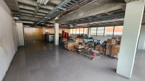 Edificio Venta La Urbina 3919 Mts2 Sonmetros2