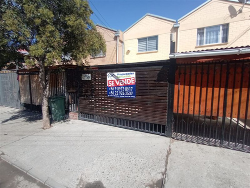 Casa En Venta De 3 Dorm. En San Bernardo