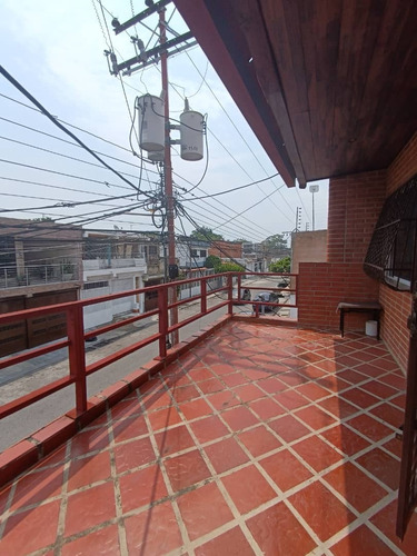 Prc-170 En Venta Casa En La Urb. Los Jarales. San Diego. Luz Coelho