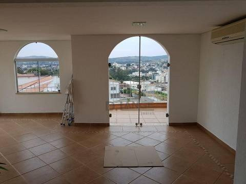 Cobertura Duplex No Bairro Jd Itália Em Vinhedo - Co0340