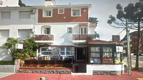 Casa A Pasos De La Rambla Mansa - Apta Para Hostel Y Gastronomía.