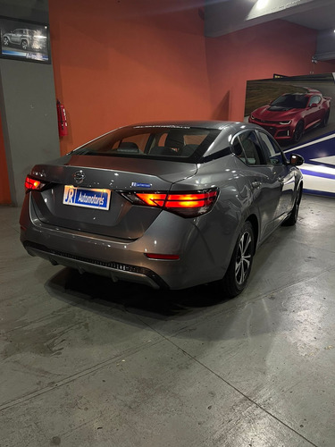 Nissan Sentra 2.0 Advance