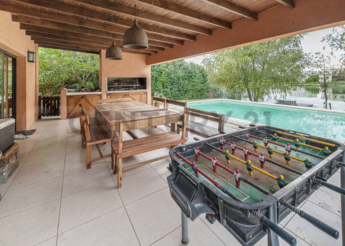 Venta Casa 5 Ambientes En 1 Planta Con Vista A La Laguna Cantón Norte, Escobar