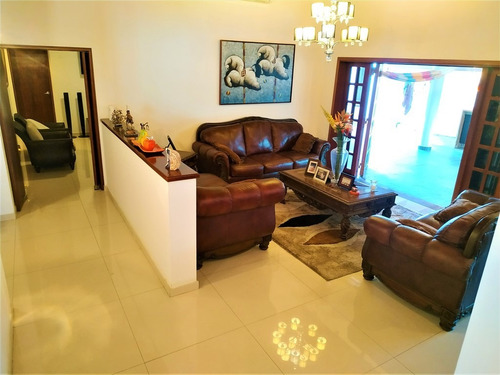 Imagen 16 de 27 de Venta De Casa En La Urb. Terrazas Del Club Hípico, Municipio Baruta