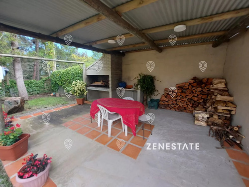 Vende Casa En Balneario Buenos Aires, Manantiales, De 2 Dormitorios En Suite.