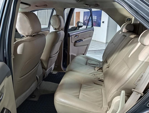 Imagen 9 de 11 de Toyota Fortuner 2014