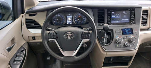 Imagen 11 de 15 de Toyota Sienna Le 2020