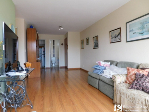 Imagen 10 de 21 de Apartamento En Edificio Con Piscina, Barbacoa Y Cochera Sobre Avenida Millán