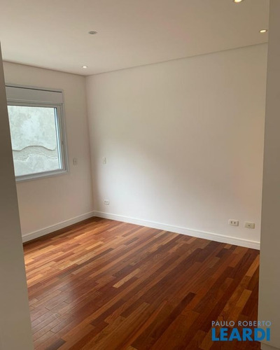 Casa Em Condomínio - Tamboré - Sp - 615704
